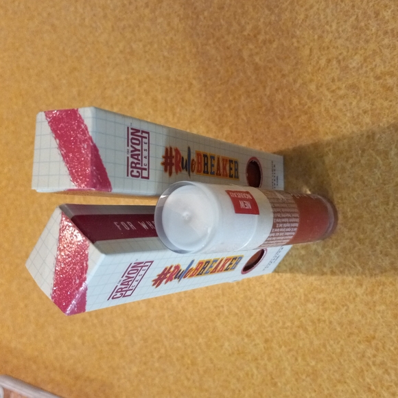 red velvet liquid lipstick - Picture 4 of 5